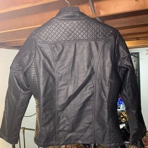 Royalty for me womens jacket. Like new, great condition, size large